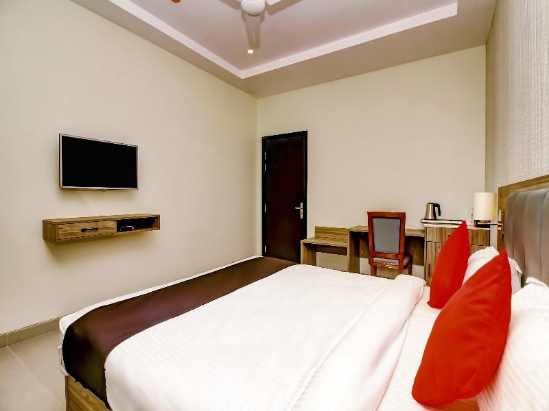 Hotel Capital O 28086 Sindhura Grand Hajdarabad Zewnętrze zdjęcie